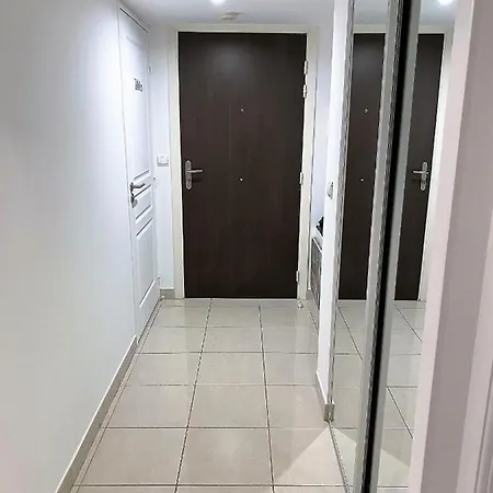 T2 Résidence élégante: Piscine, Parking, Proche Croisette Apartment